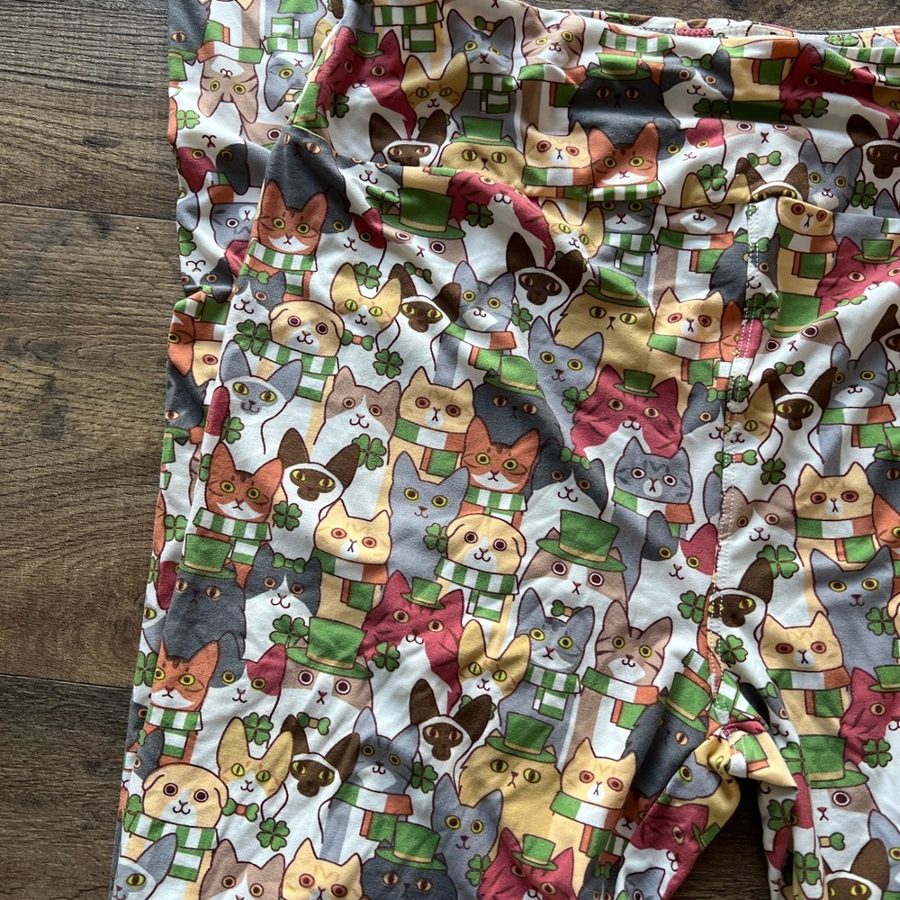 Lula Roe Cat St Patrick’s day leggings